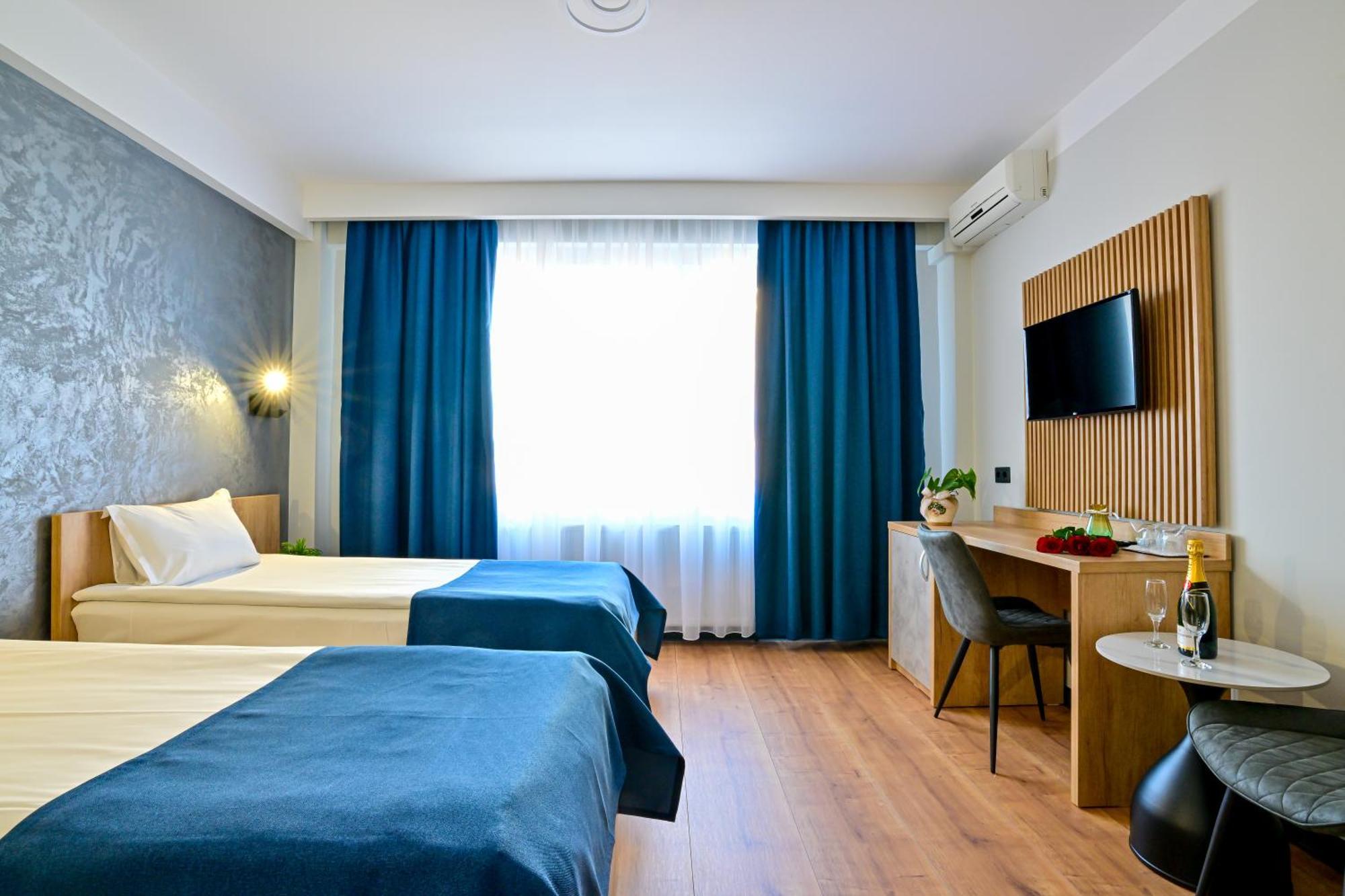 Hotel Class Hermannstadt エクステリア 写真