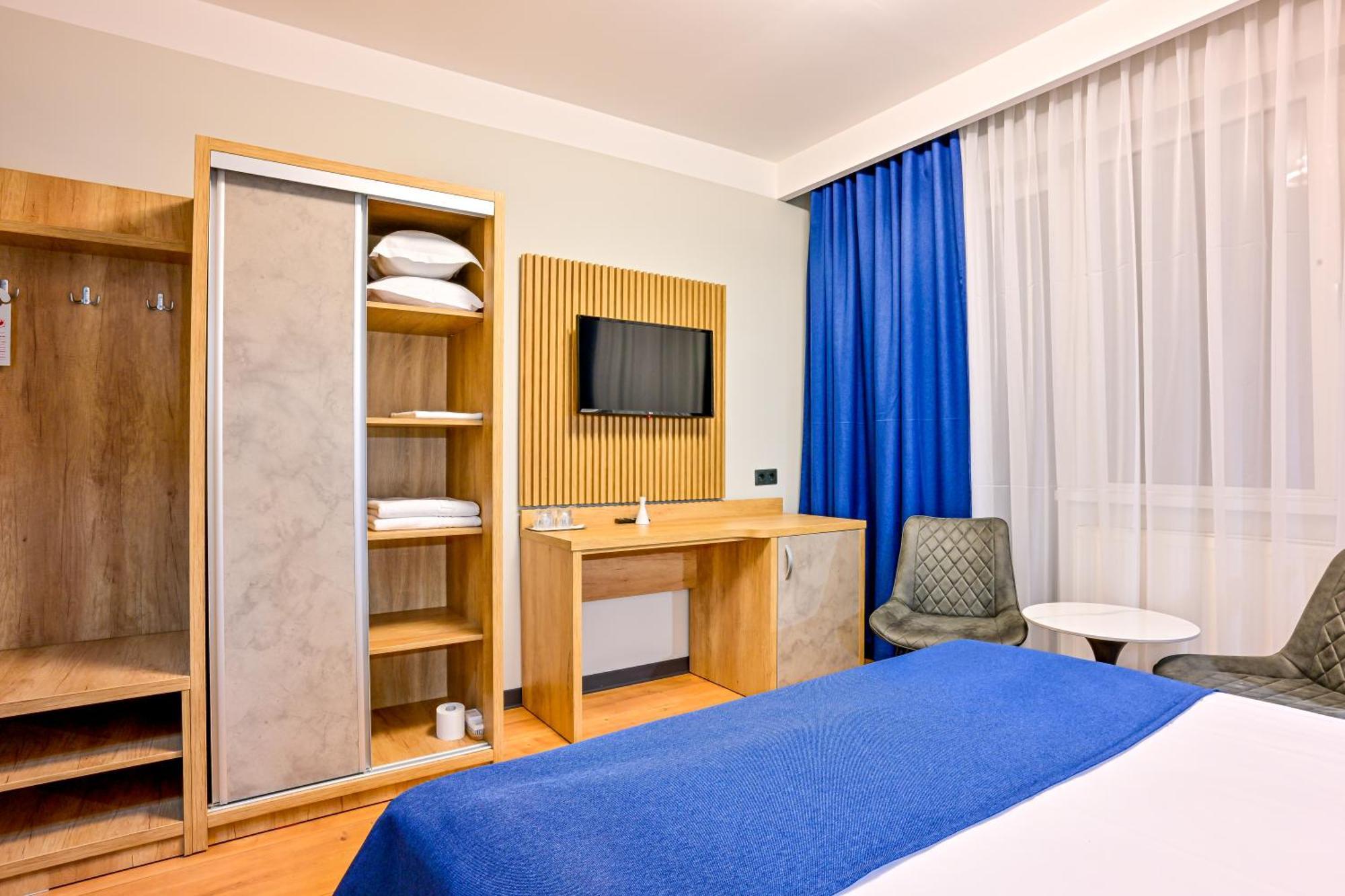 Hotel Class Hermannstadt エクステリア 写真