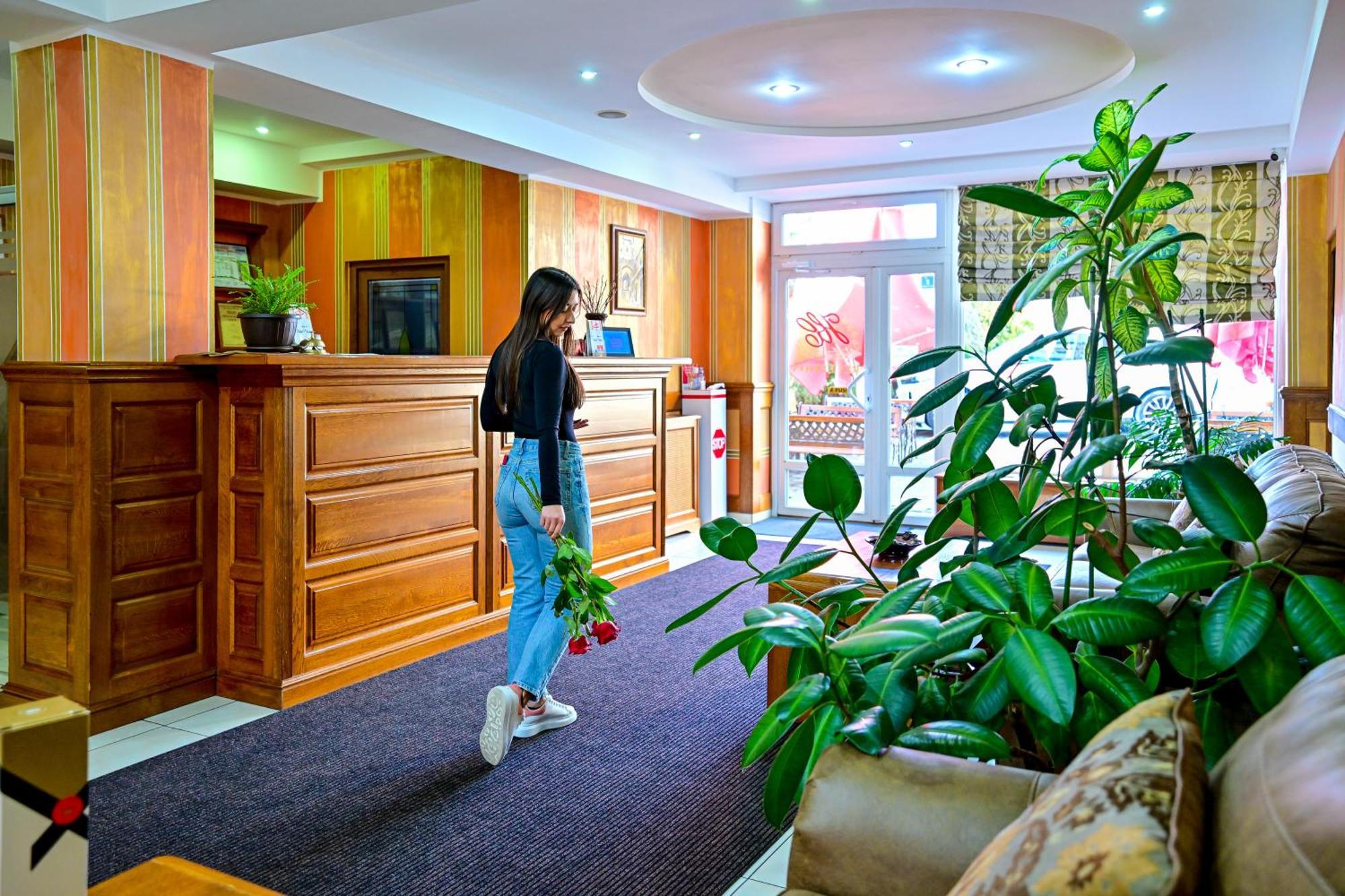 Hotel Class Hermannstadt エクステリア 写真